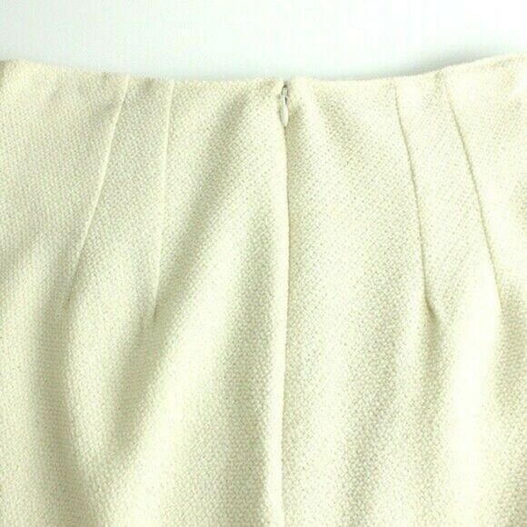 St. John Fitted Pencil Skirt Boucle Knit NEW LABEL - Picture 4 of 4